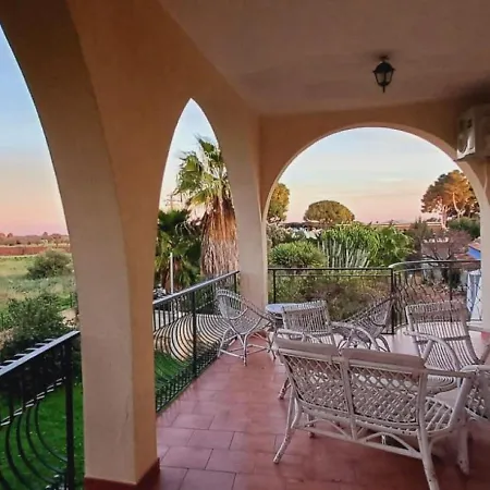 Thalassa, La Tua Oasi Ideale Villa